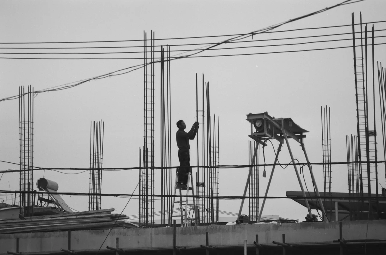 Evitarea Proceselor Costisitoare prin Negocieri de Bună Credință: Studiu de Caz în Construcții